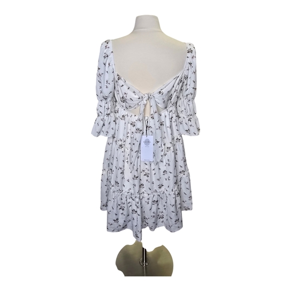 Exlura Floral White Dress Size Medium NWT - Picture 3 of 15